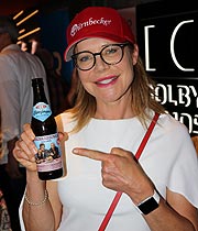 Zum ersten Mal seit 2 Jahren wieder auf einem roten Teppich: Schauspielerin (und Gastronomin am Tegernsee) Doreen Dietel bei der Premiere "Leberk&auml;sjunkie" im Math&auml;ser Filmpalast (&copy;Foto: Martin Schmitz) (&copy;Foto: Martin Schmitz)